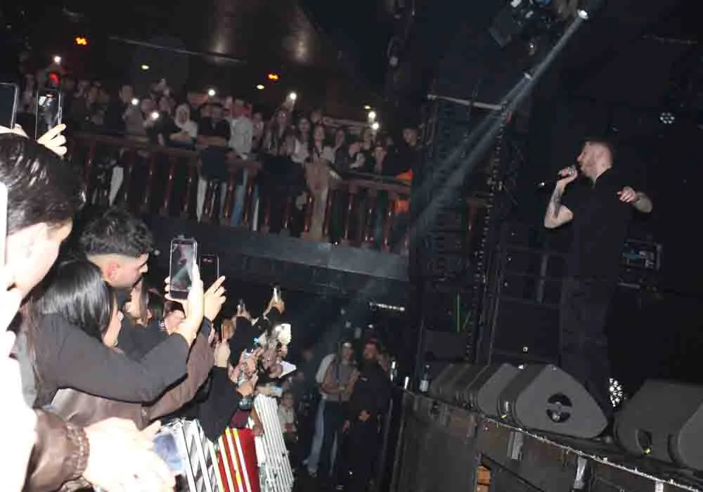 BLOK 3 Hamburg’u Salladı