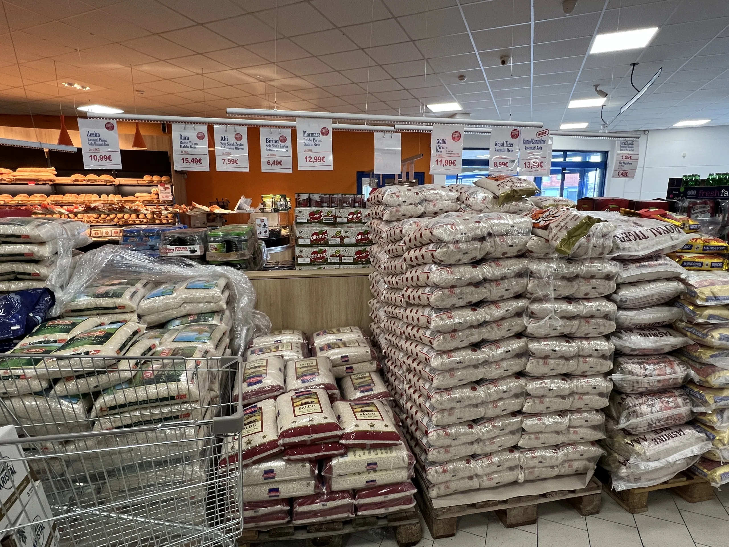 Almanya’daki Türk Marketlerinde Bazı Gıda Ürünleri Türkiye’den Daha Ucuz