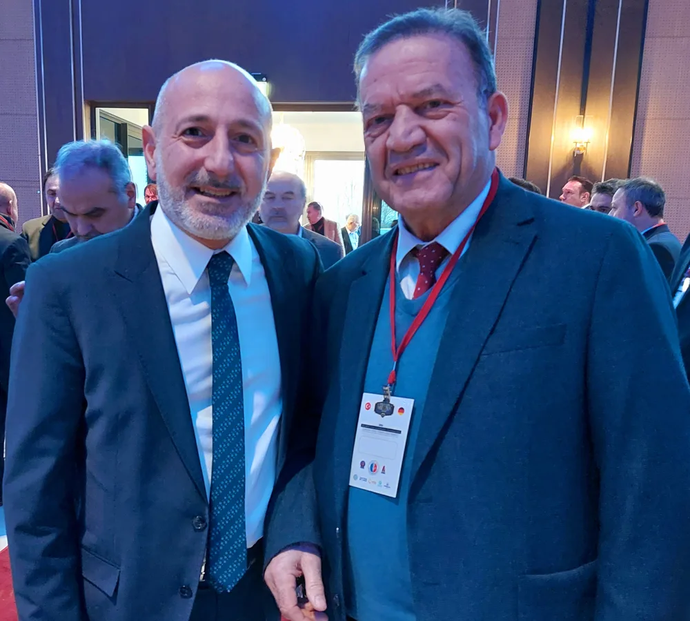 “Uçuşlar Ucuzlasın!” Kampanyasına Siyasilerden Destek