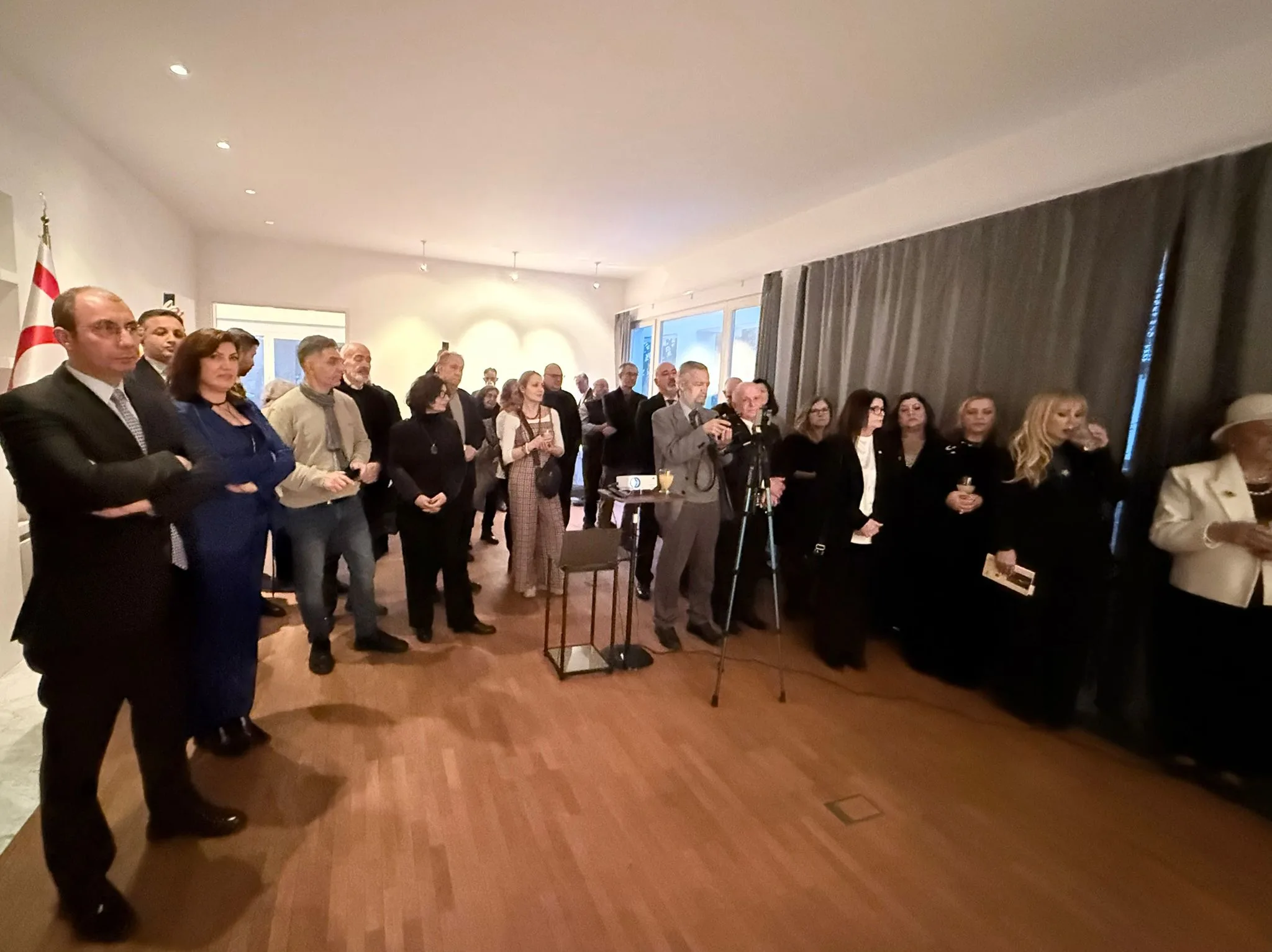 Berlin’de Anlamlı Tanıtım: “Uzay’ın Şairi Osman Türkay” Okurla Buluştu