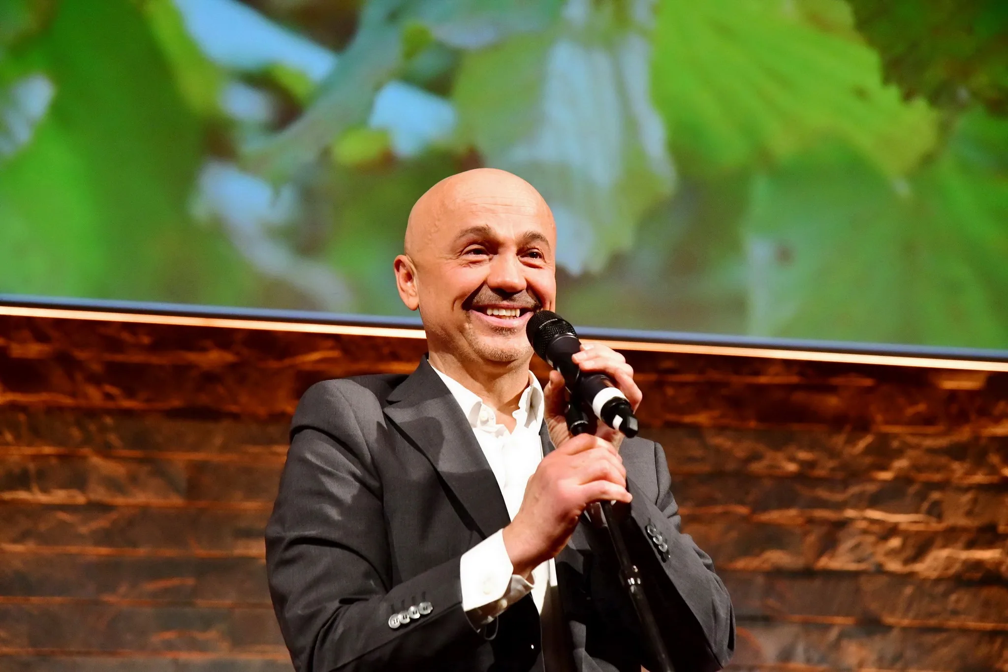 Berlin’de Cem Çelebi ve Korosundan Unutulmaz Konser