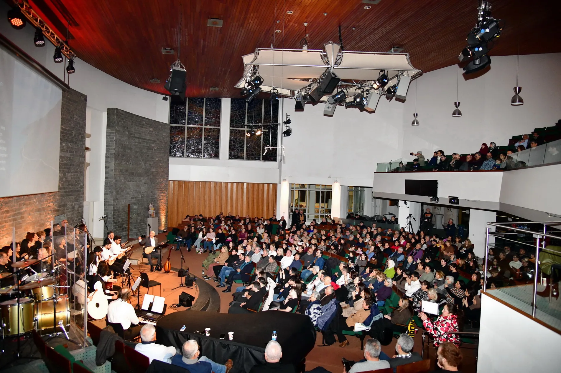Berlin’de Cem Çelebi ve Korosundan Unutulmaz Konser