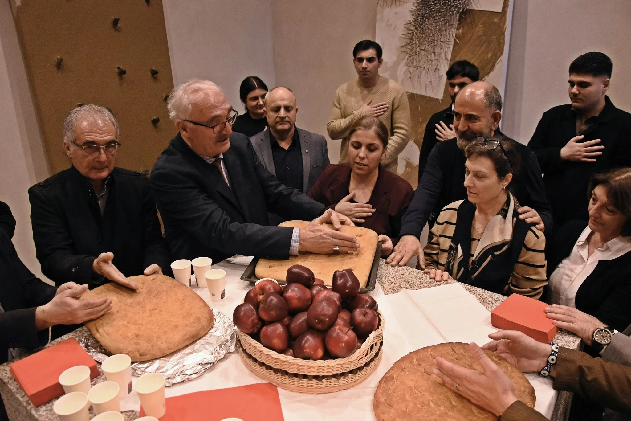Federal Almanya Parlamentosu’nda Hızır Lokması Paylaşıldı