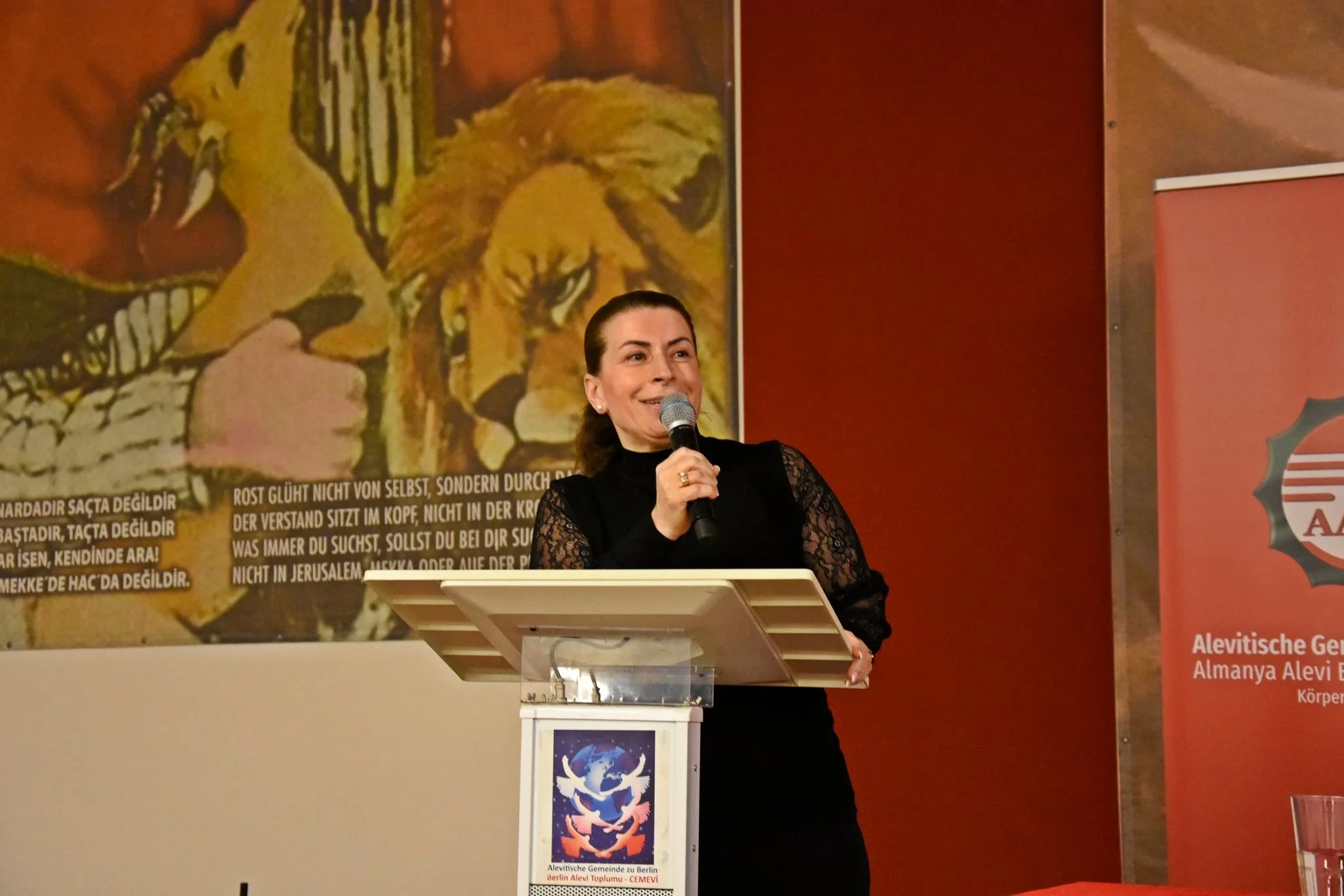 Berlin Cemevi’nde Aleviliğin Tarihsel ve Kültürel Kökleri Paneli