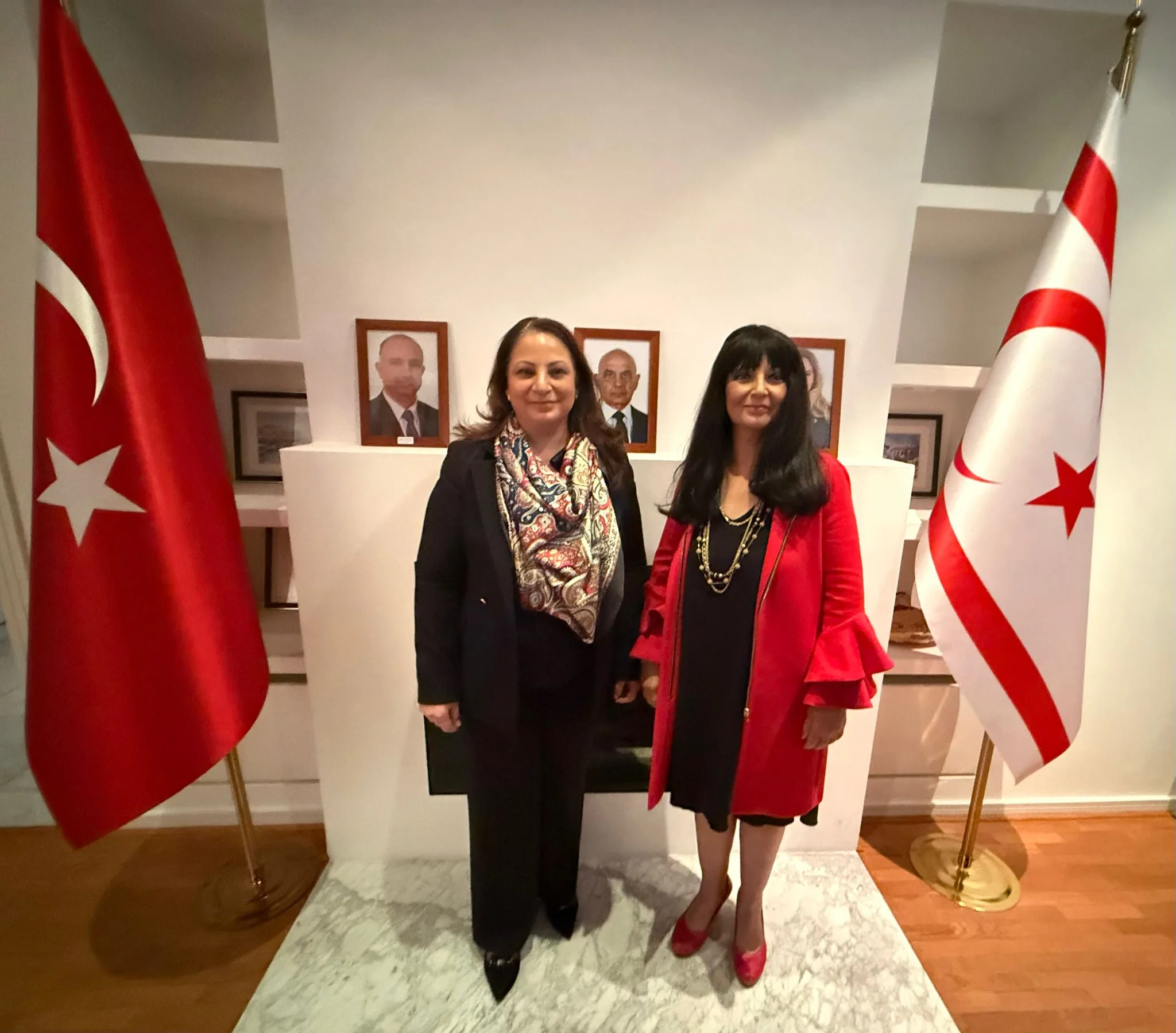 Berlin’de Anlamlı Tanıtım: “Uzay’ın Şairi Osman Türkay” Okurla Buluştu
