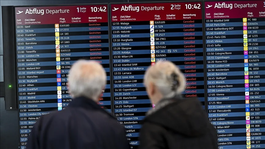 Berlin Havalimanı'nda buzlanma nedeniyle kalkışlar durduruldu