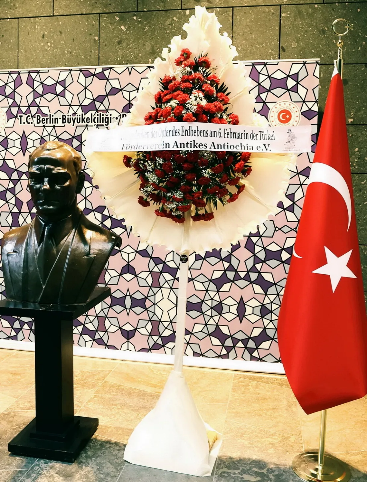 Berlin Büyükelçiliği’nde Anlamlı 6 Şubat Depremi Anma Töreni