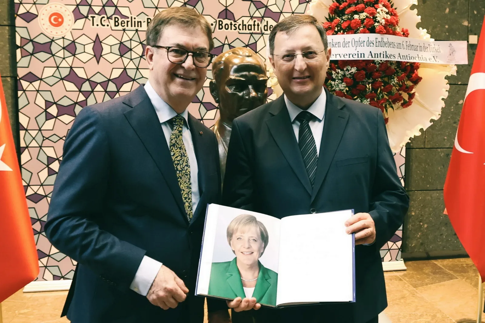 Berlin Büyükelçiliği’nde Anlamlı 6 Şubat Depremi Anma Töreni