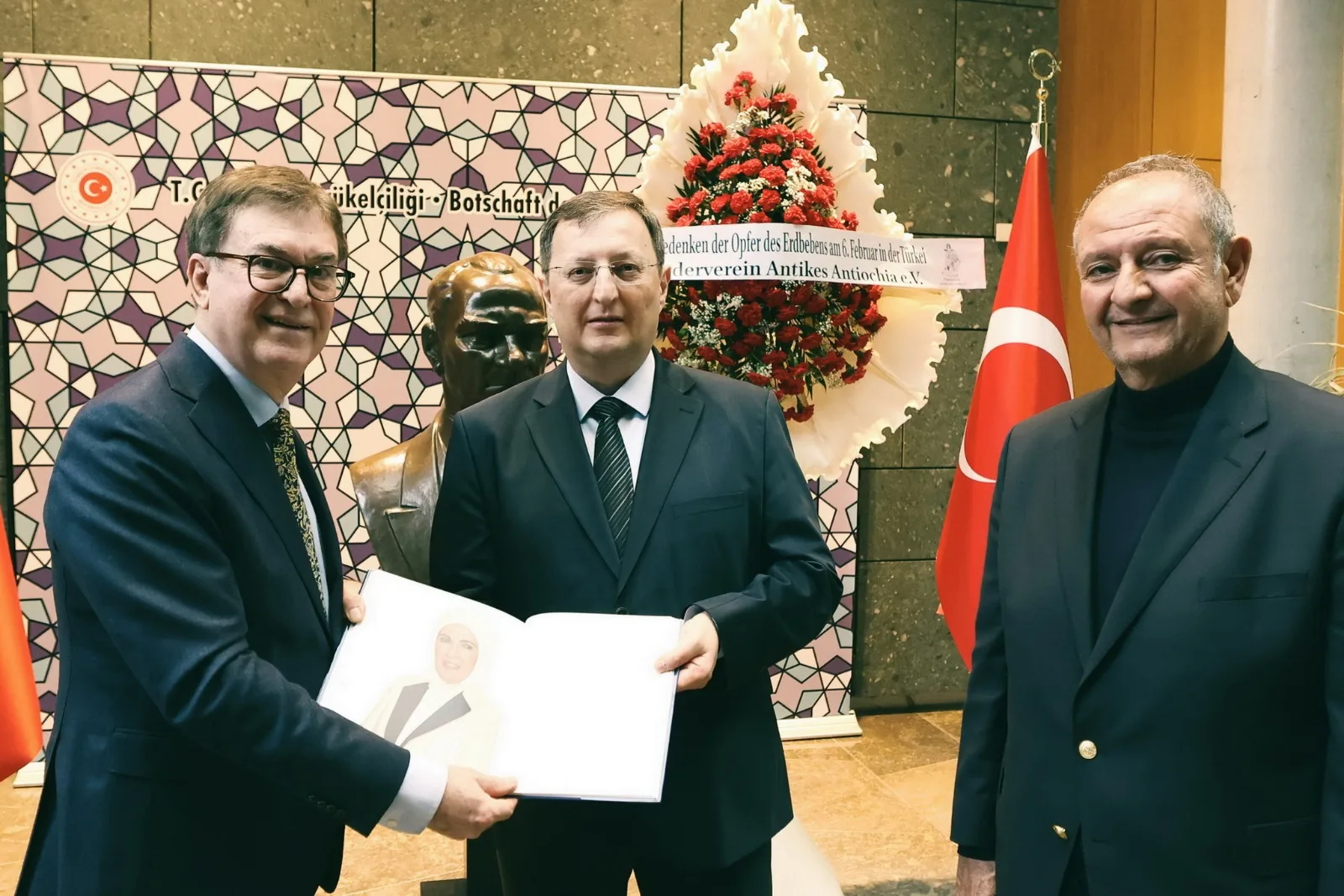 Berlin Büyükelçiliği’nde Anlamlı 6 Şubat Depremi Anma Töreni