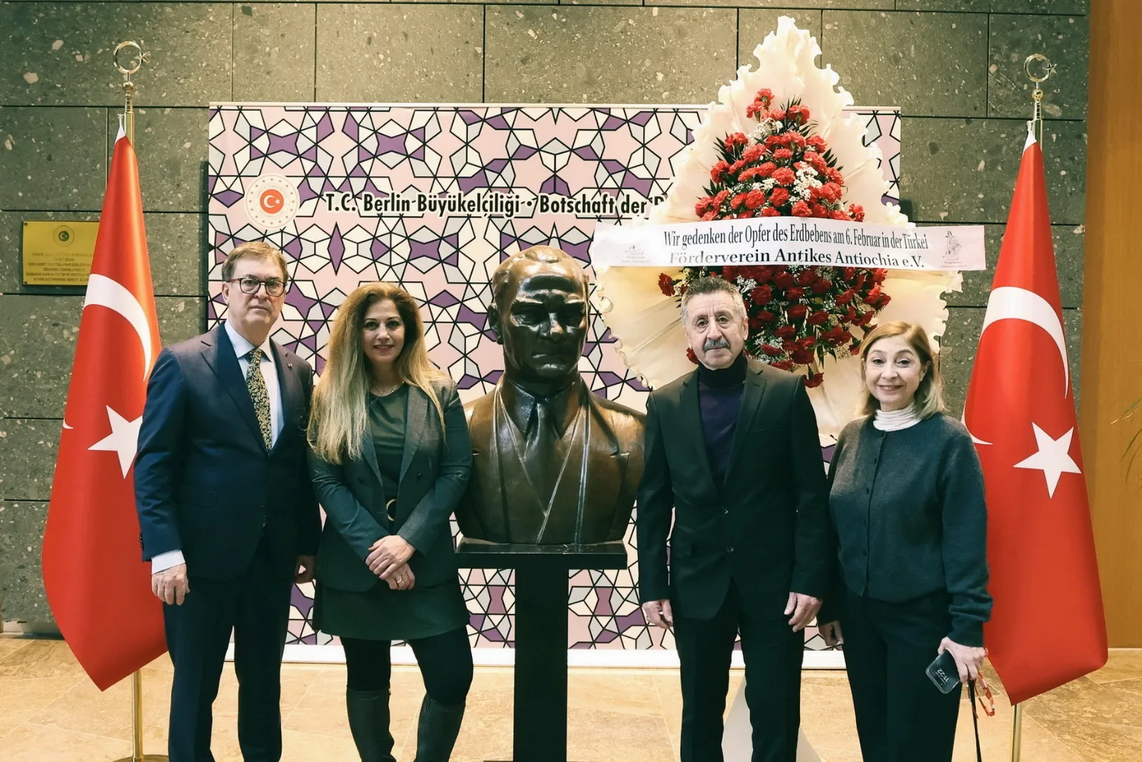 Berlin Büyükelçiliği’nde Anlamlı 6 Şubat Depremi Anma Töreni