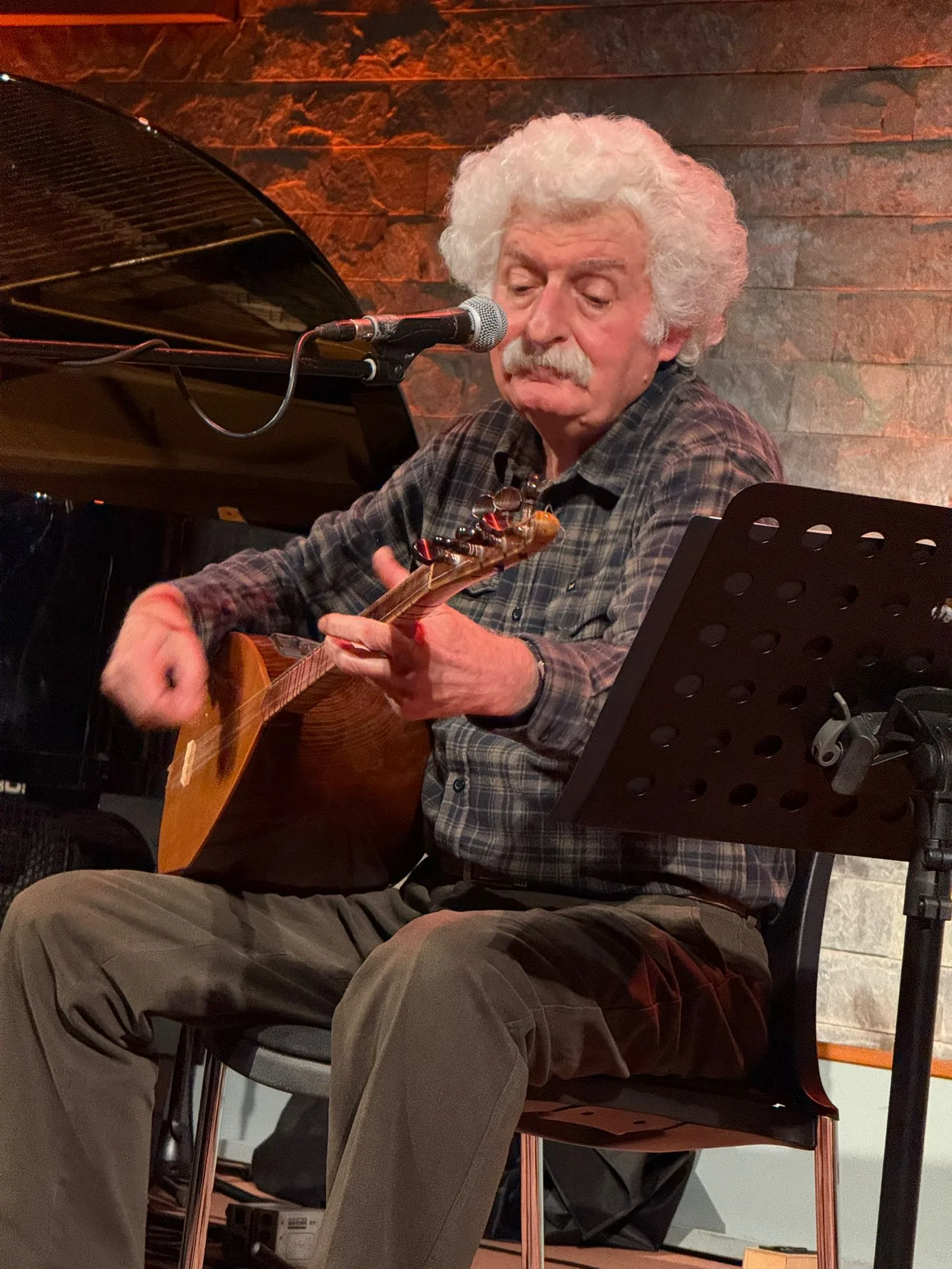 Mustafa Yeşilyurt 45. Sanat Yılını Berlin’de Ezgilerle Kutladı