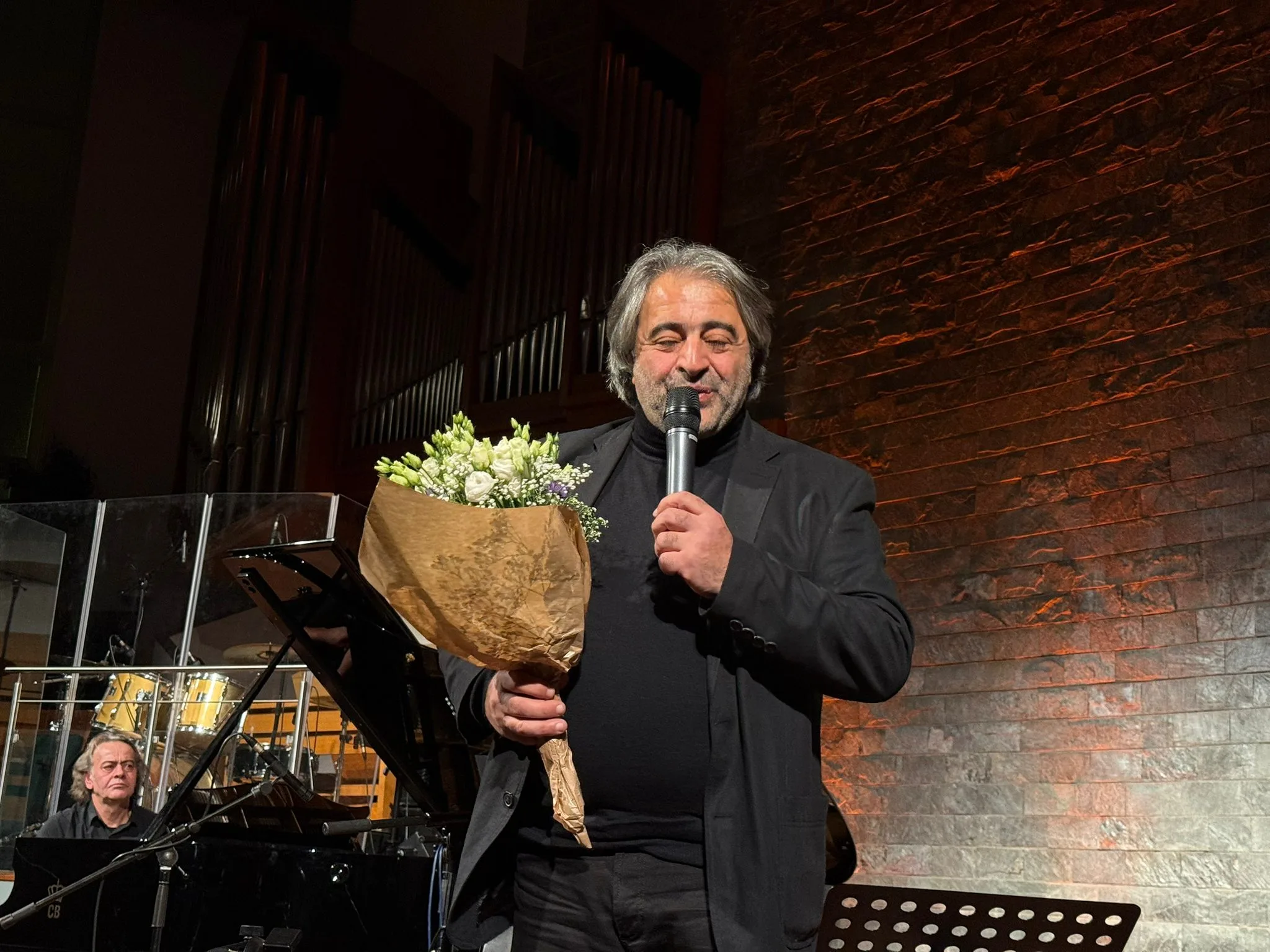 Mustafa Yeşilyurt 45. Sanat Yılını Berlin’de Ezgilerle Kutladı