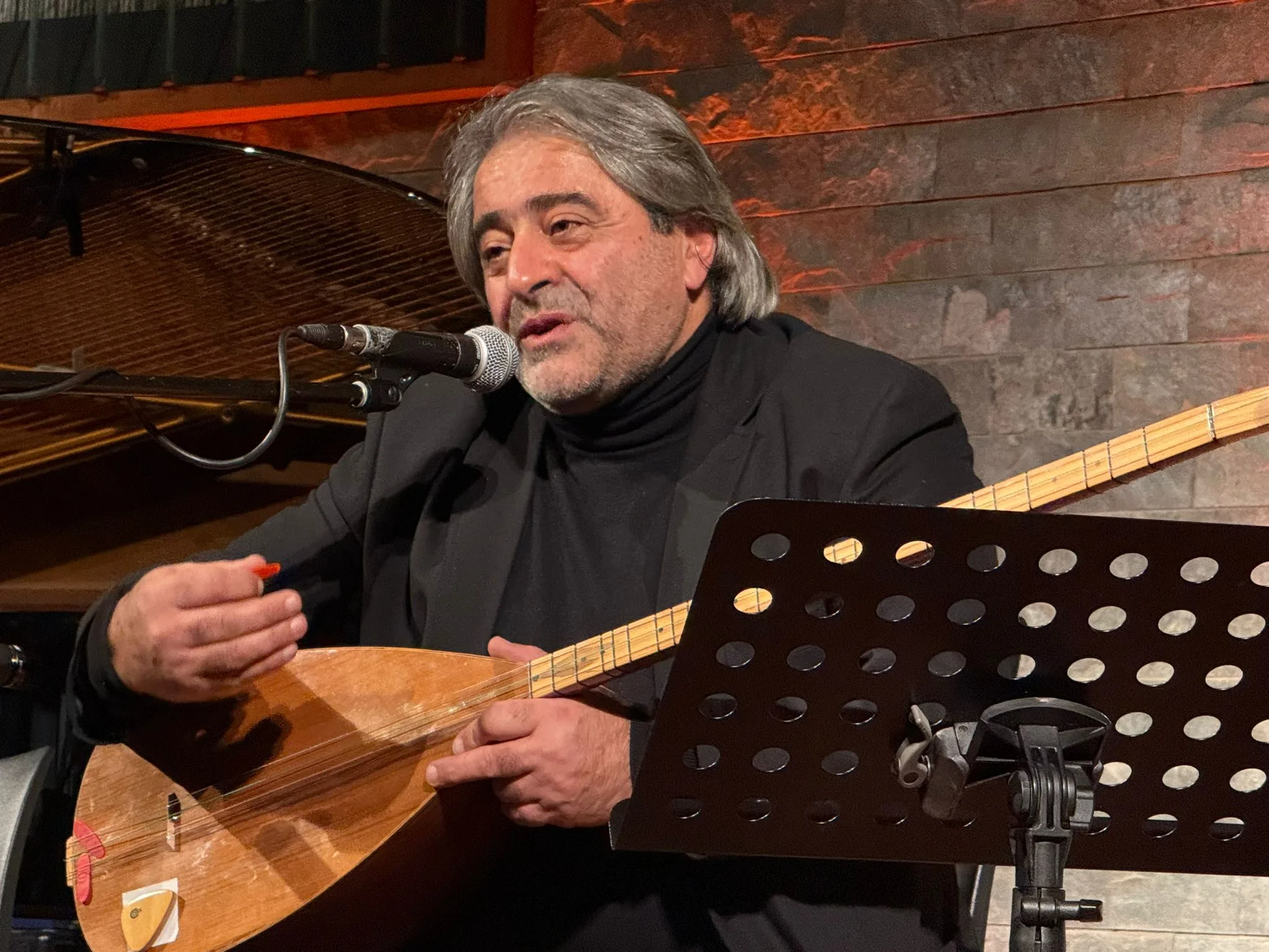 Mustafa Yeşilyurt 45. Sanat Yılını Berlin’de Ezgilerle Kutladı