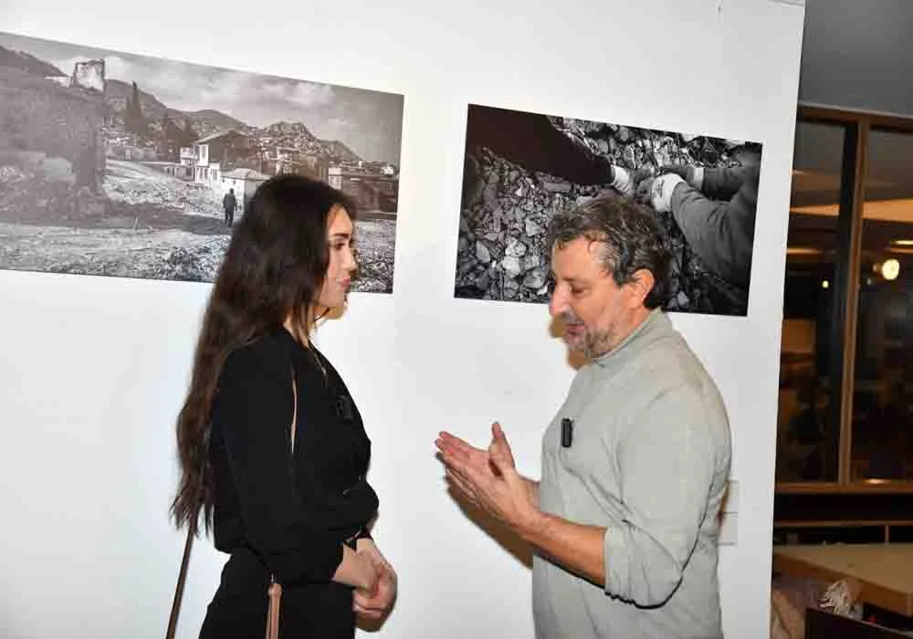 “Depremin İzinde: Geri Döneceğiz” Fotoğraf Sergisi Berlin’de Büyük İlgi Gördü