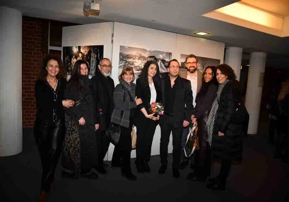 “Depremin İzinde: Geri Döneceğiz” Fotoğraf Sergisi Berlin’de Büyük İlgi Gördü