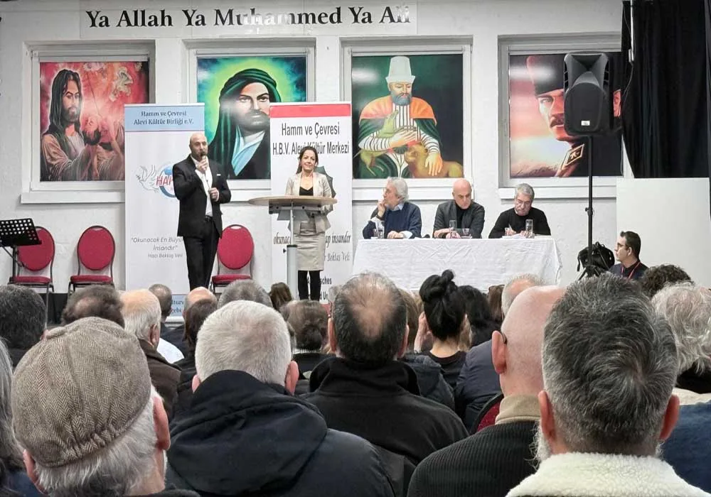 Hamm’da “Cumhuriyetin 2. Yüzyılı Vizyonu” Paneli Yoğun Katılımla Gerçekleşti