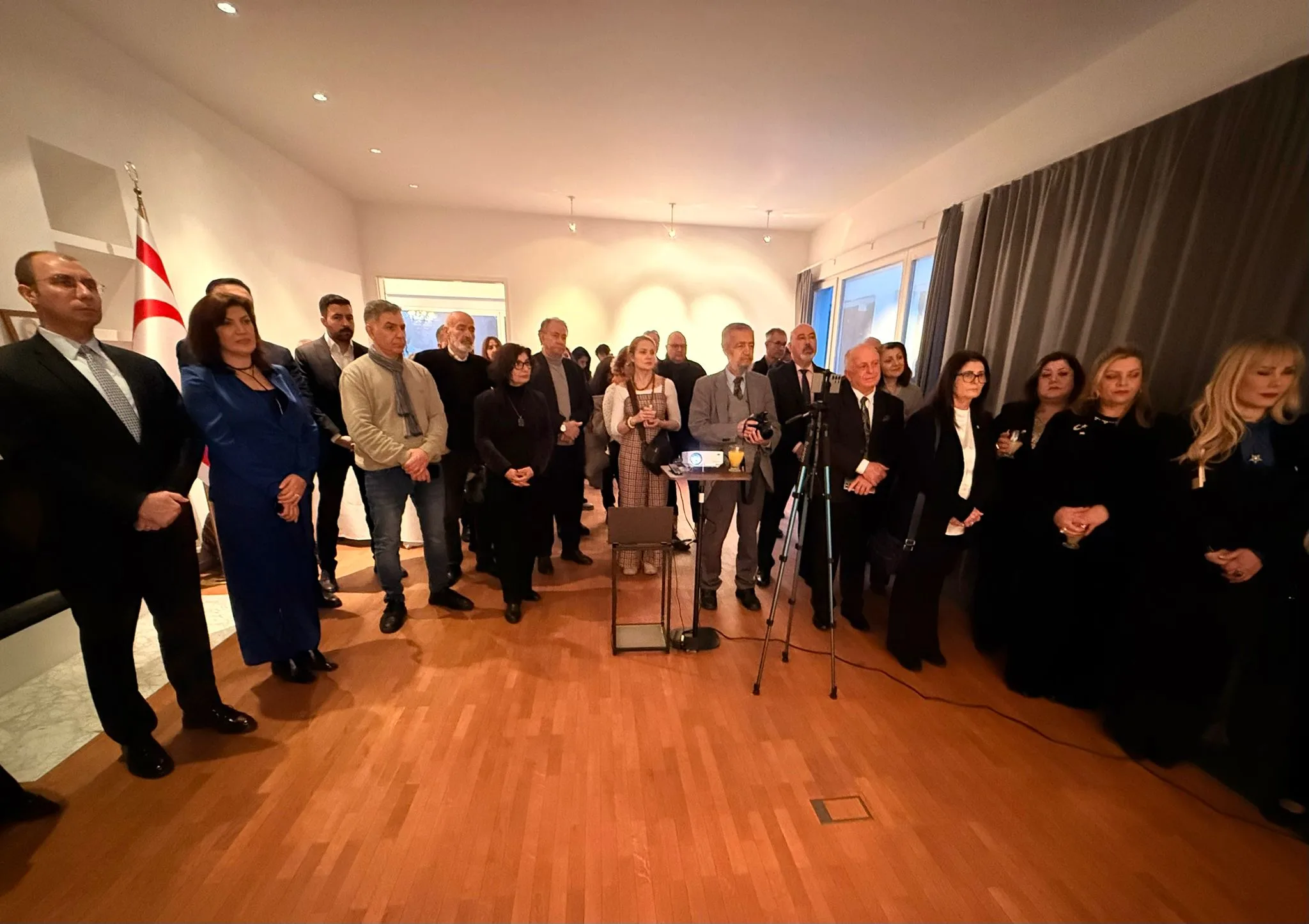 Berlin’de Anlamlı Tanıtım: “Uzay’ın Şairi Osman Türkay” Okurla Buluştu