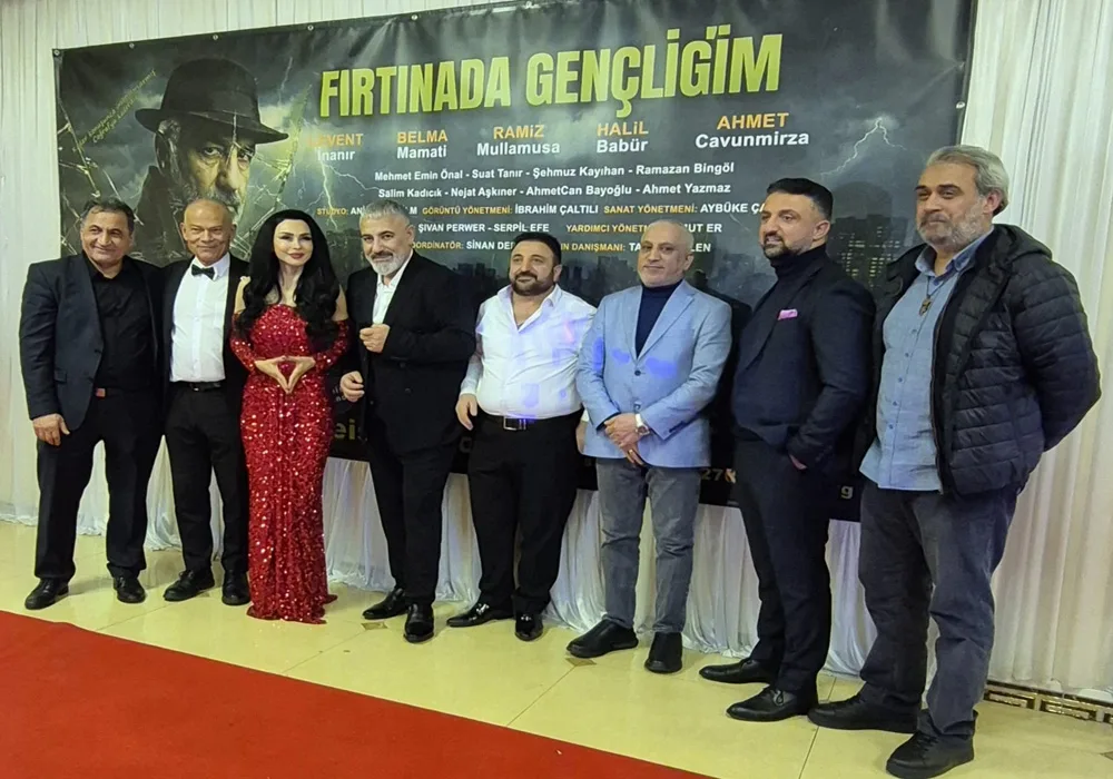 “Fırtınada Gençliğim” Görkemli Gala ile İzleyiciyle Buluştu