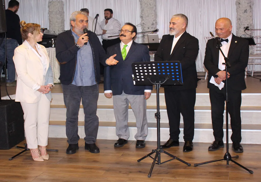 “Fırtınada Gençliğim” Görkemli Gala ile İzleyiciyle Buluştu