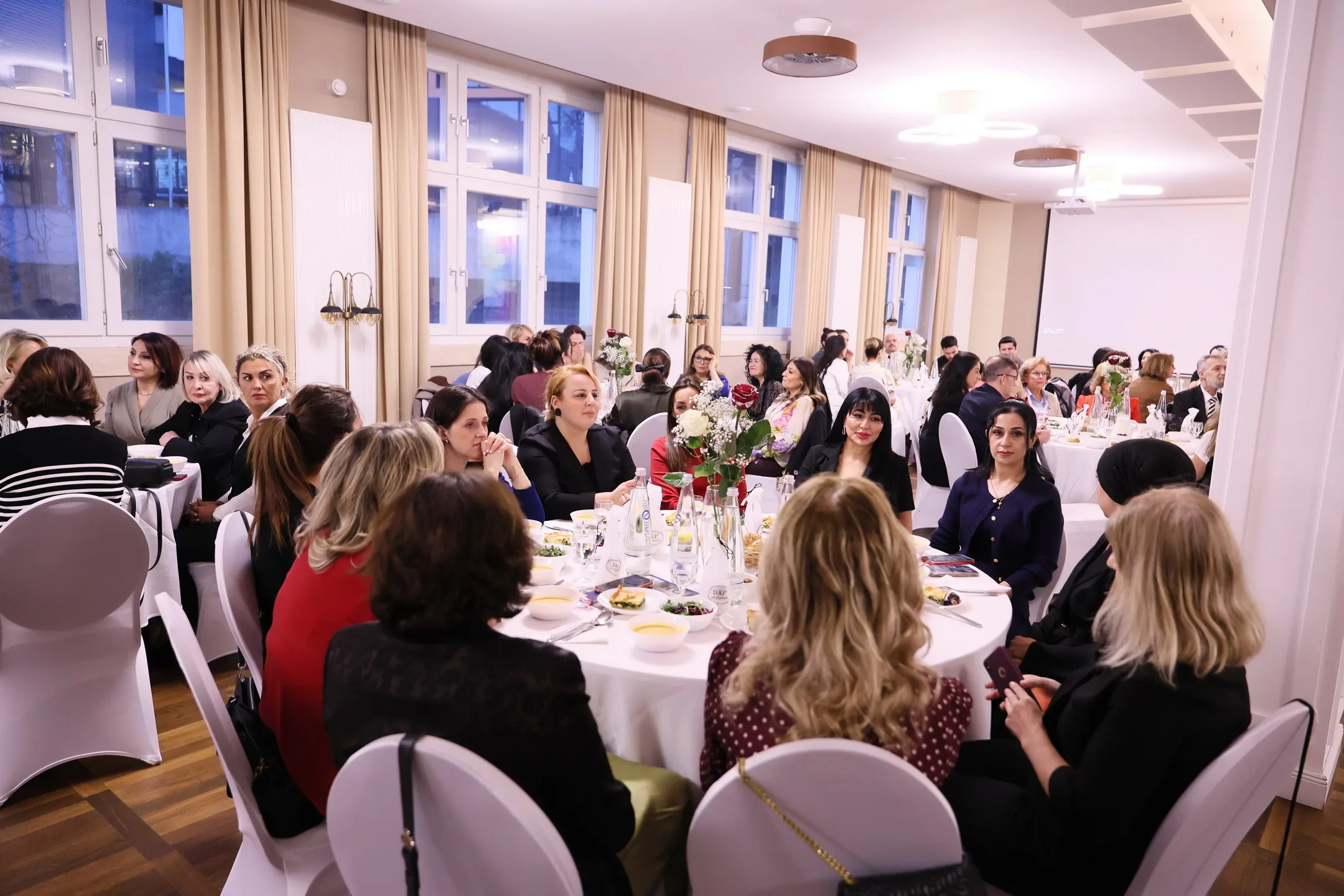 Berlin’de Kadın Dayanışmasının Zirvesi