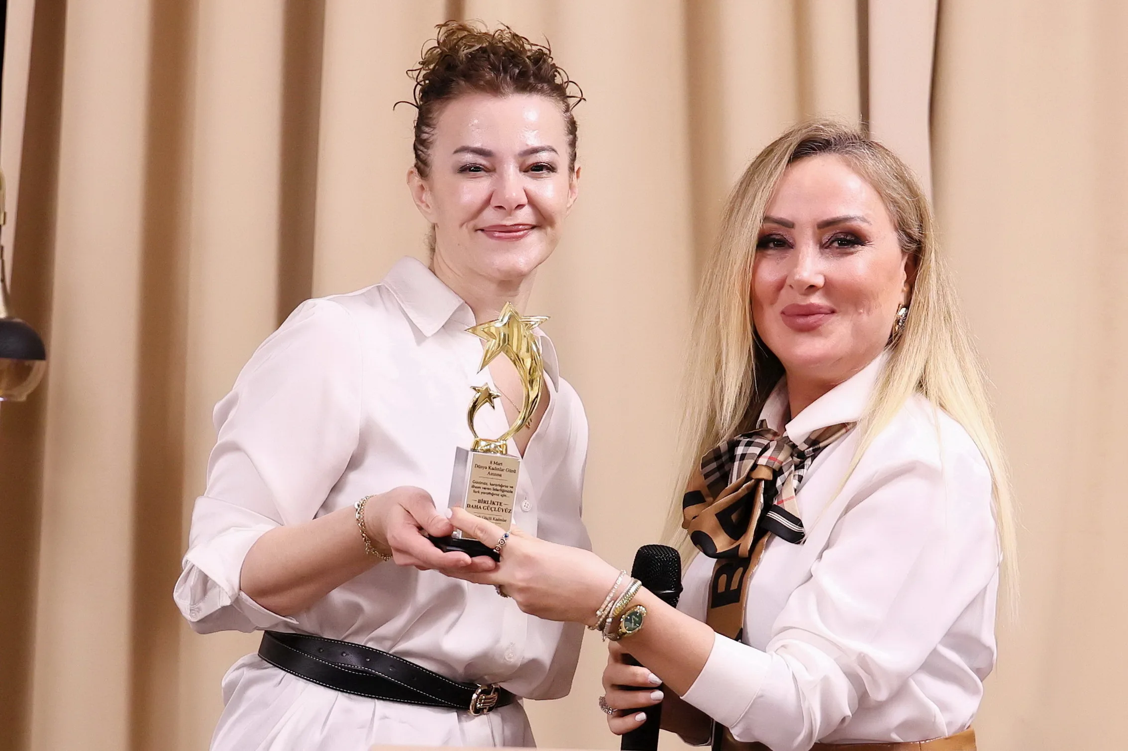 Berlin’de Kadın Dayanışmasının Zirvesi