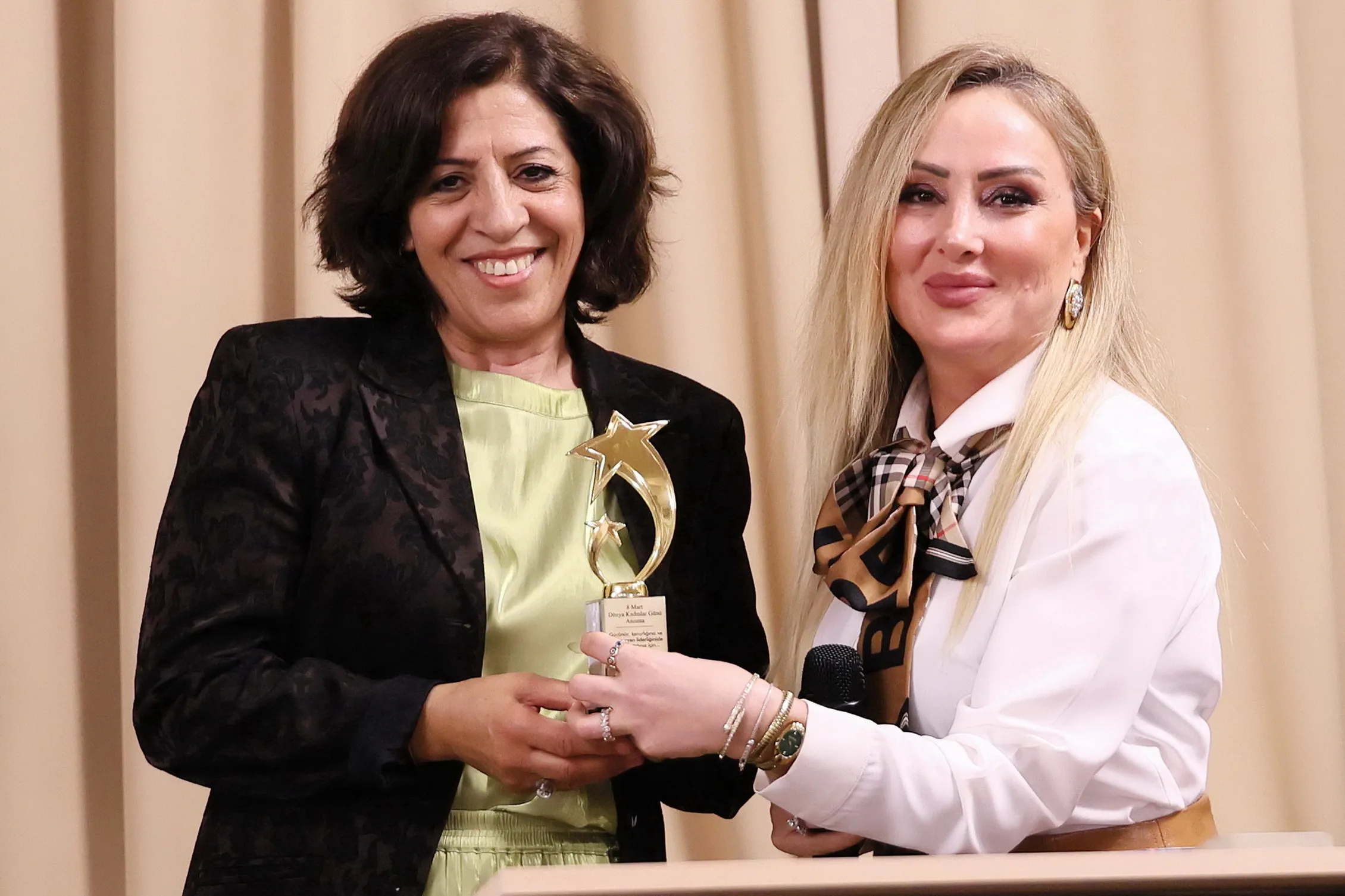 Berlin’de Kadın Dayanışmasının Zirvesi