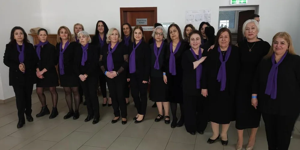 Oberhausen’de 8 Mart Coşkusu: Kadınlar Salona Sığmadı