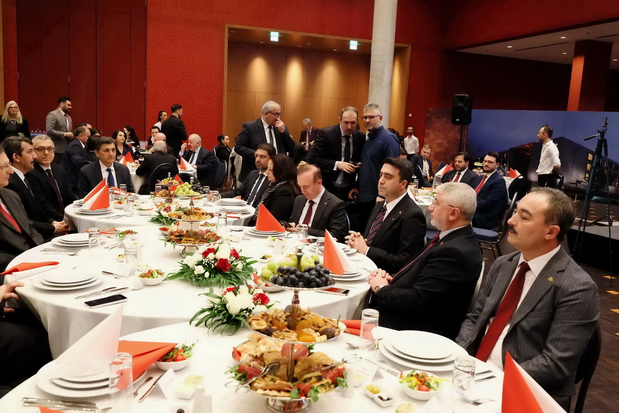 Berlin Büyükelçiliği’nde Kardeşlik İftarı