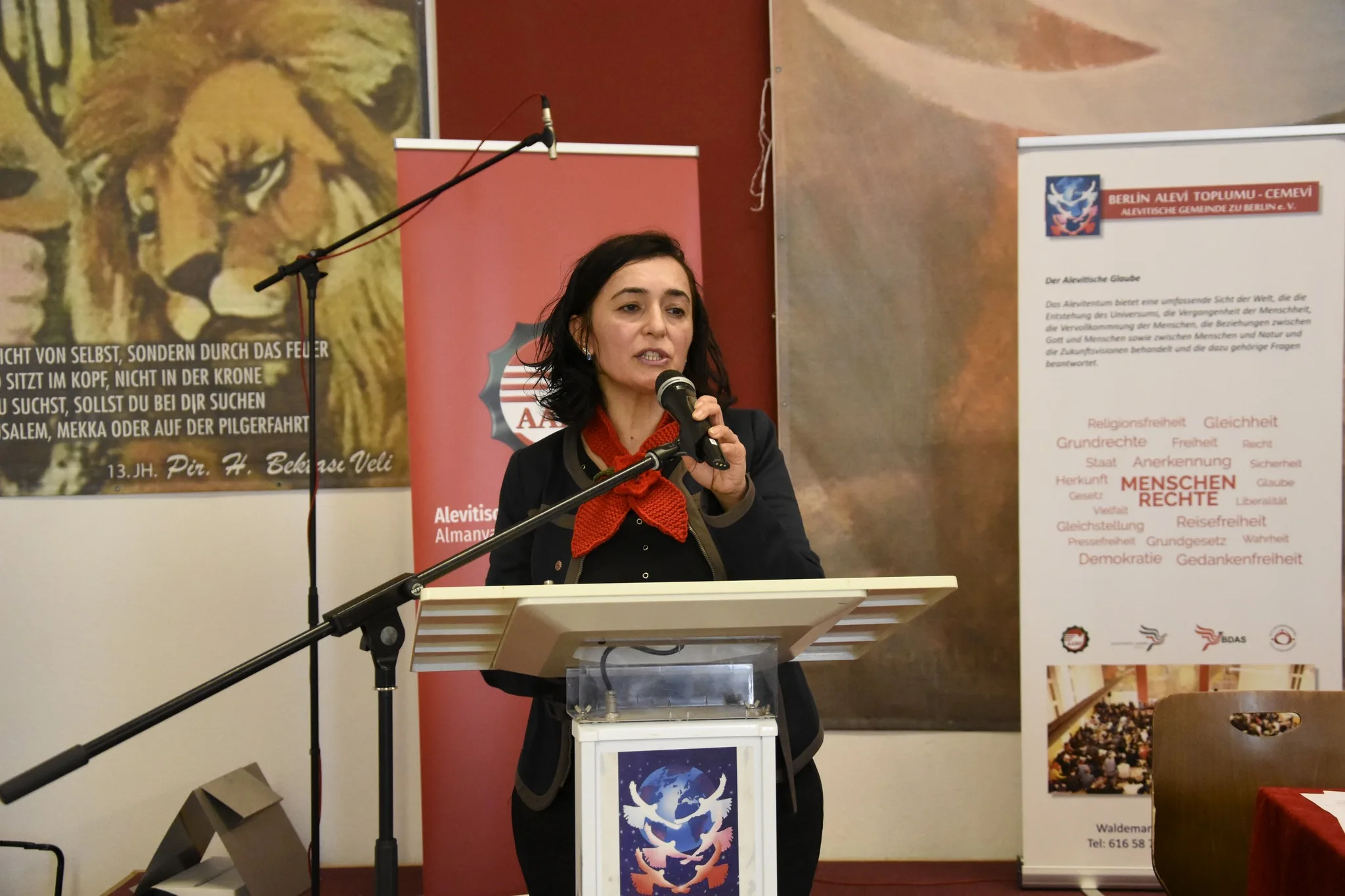 Berlin’de Kadınlar 8 Mart’ta BAT Cemevi’nde Buluştu