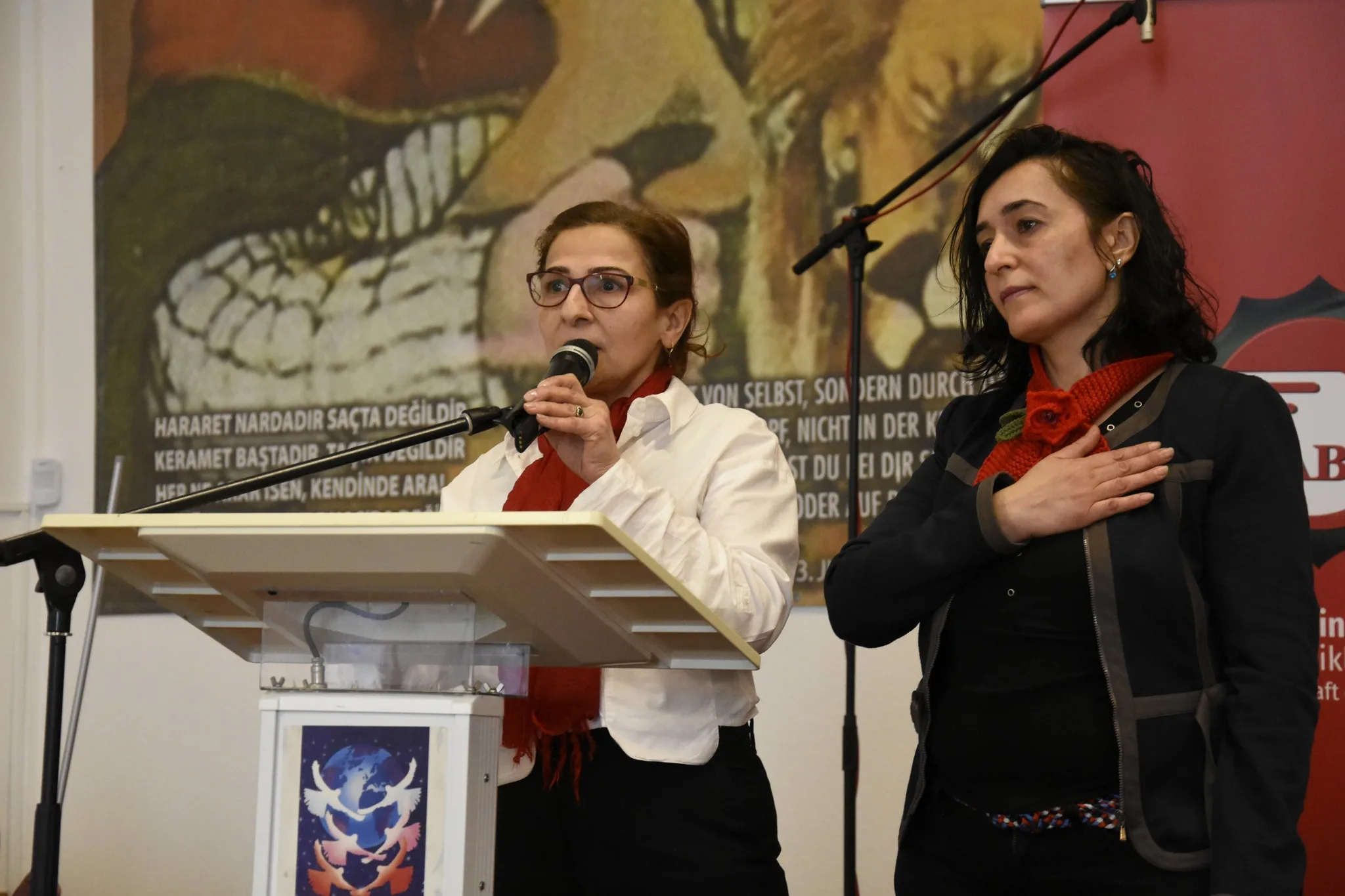 Berlin’de Kadınlar 8 Mart’ta BAT Cemevi’nde Buluştu