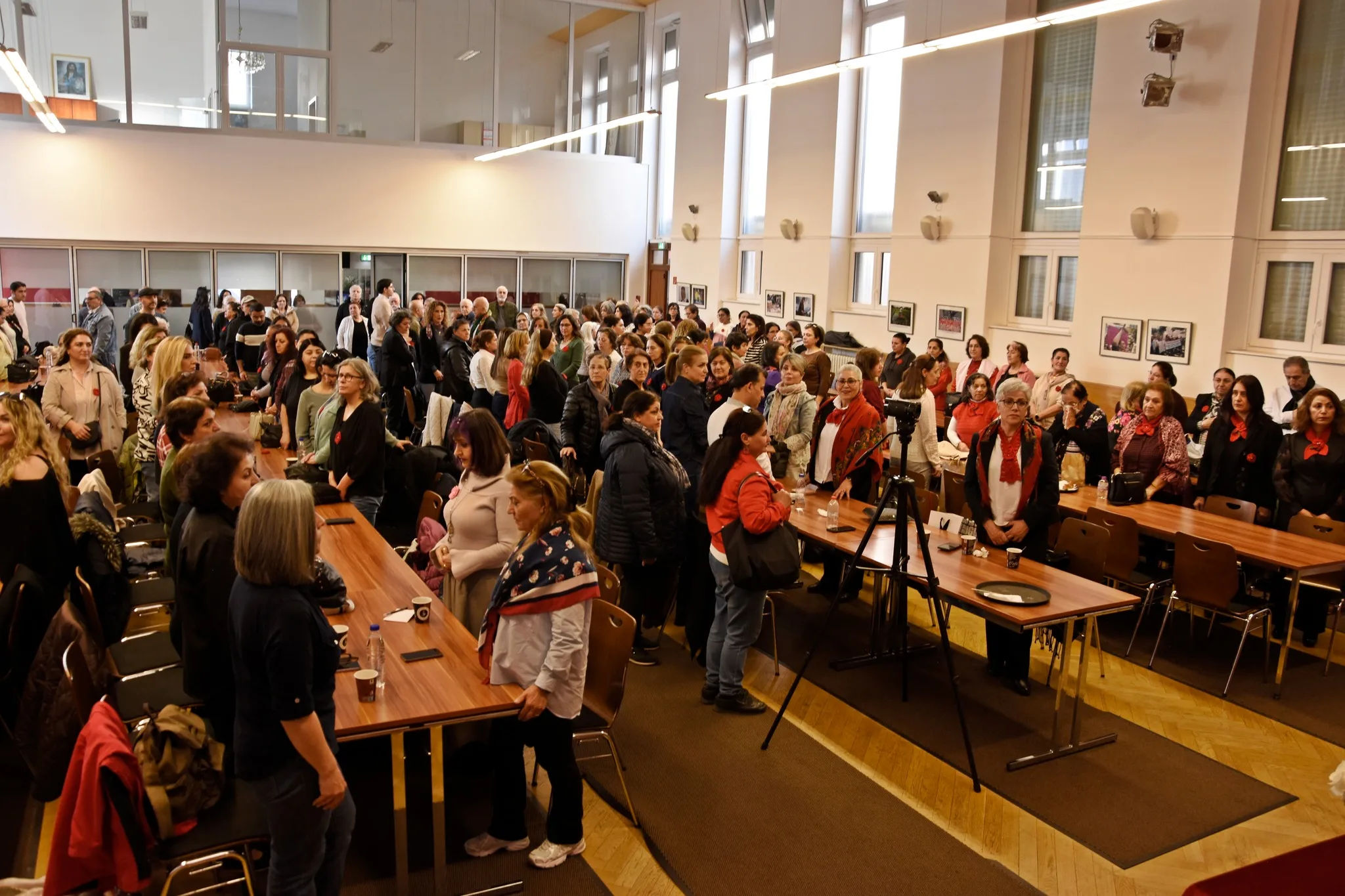 Berlin’de Kadınlar 8 Mart’ta BAT Cemevi’nde Buluştu