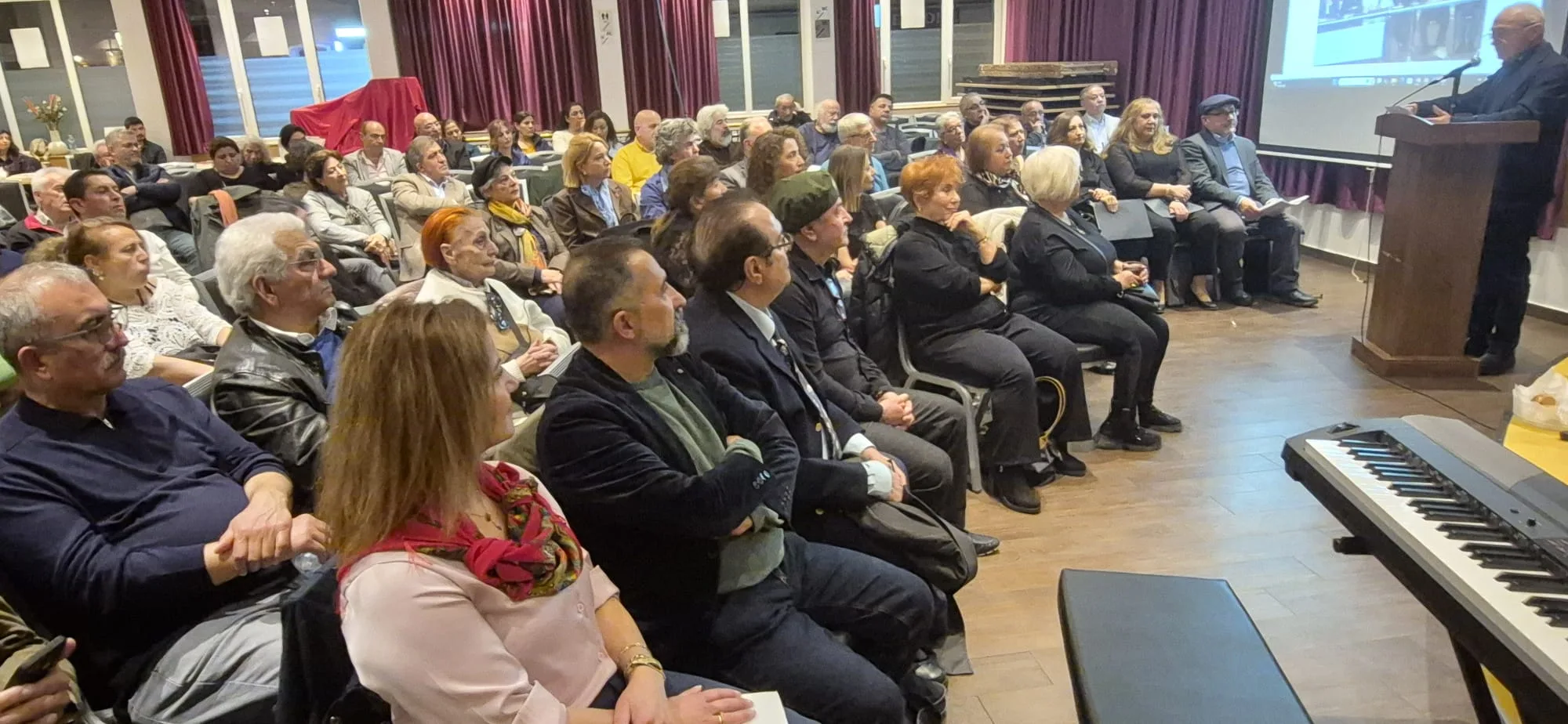 HAMBURG’DA AZİZ NESİN VAKFI İÇİN ANLAMLI DAYANIŞMA GECESİ