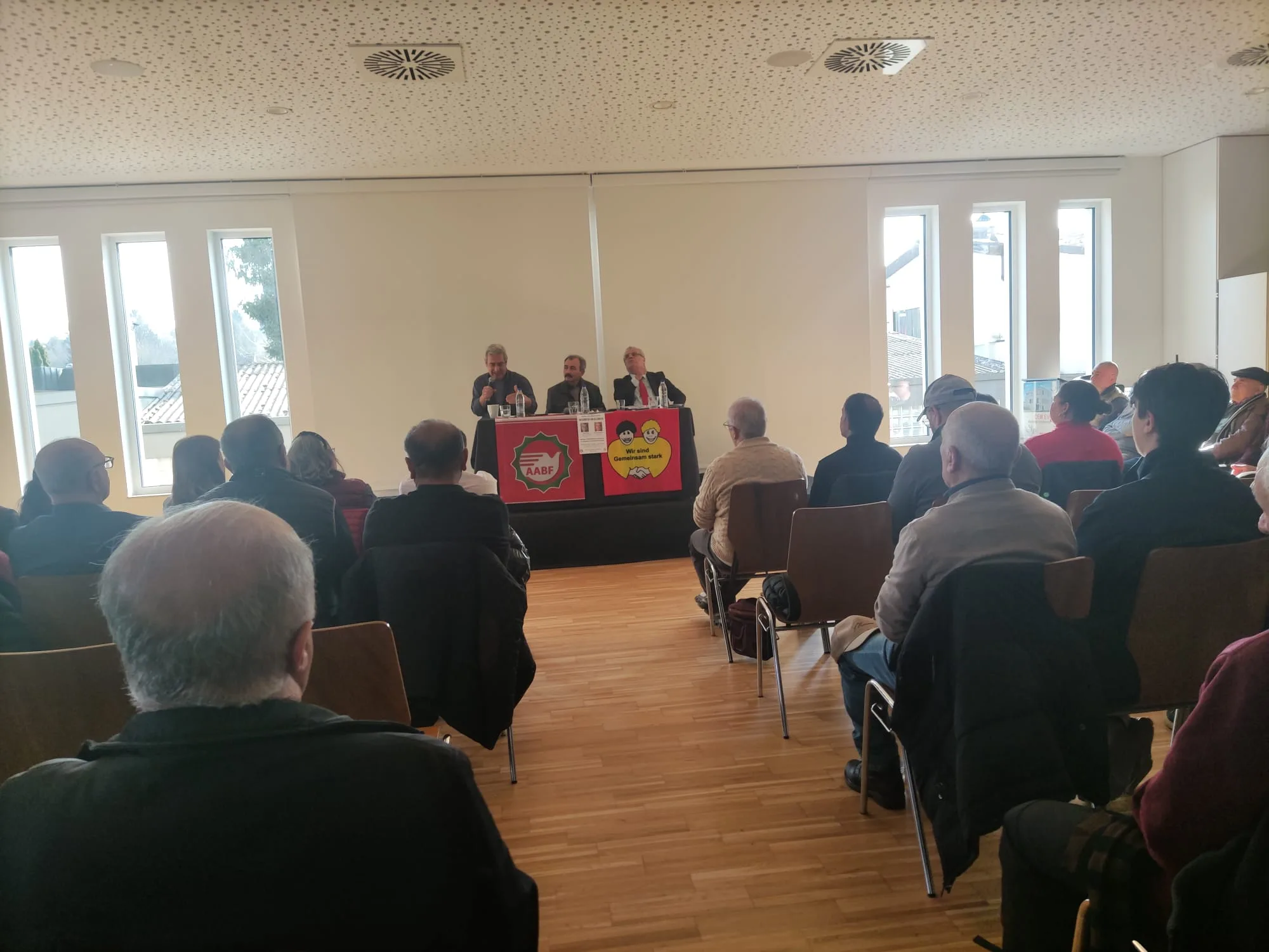 Merdan Yanardağ’la dayanışma panelinde Ortadoğu’daki son gelişmeler tartışıldı