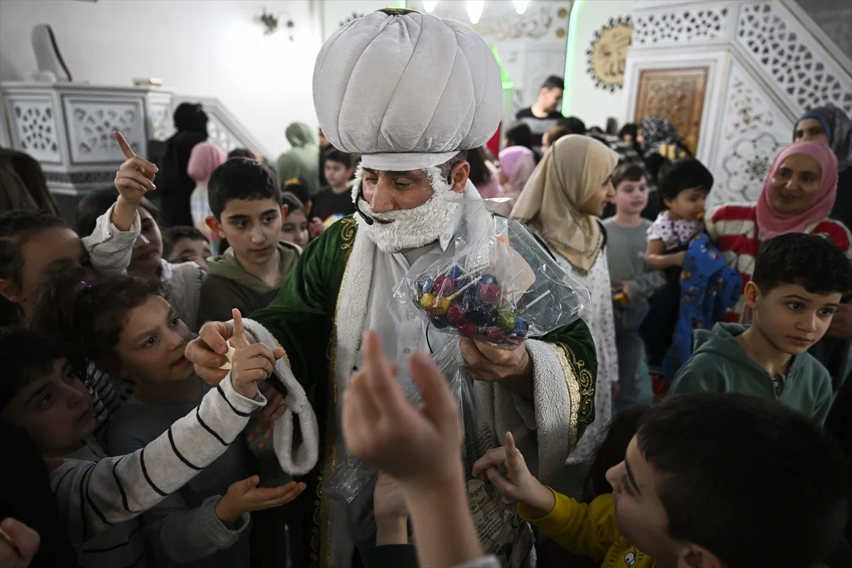 Berlin'de ramazan gelenekleri Nasreddin Hoca ve gölge oyunuyla yaşatılıyor