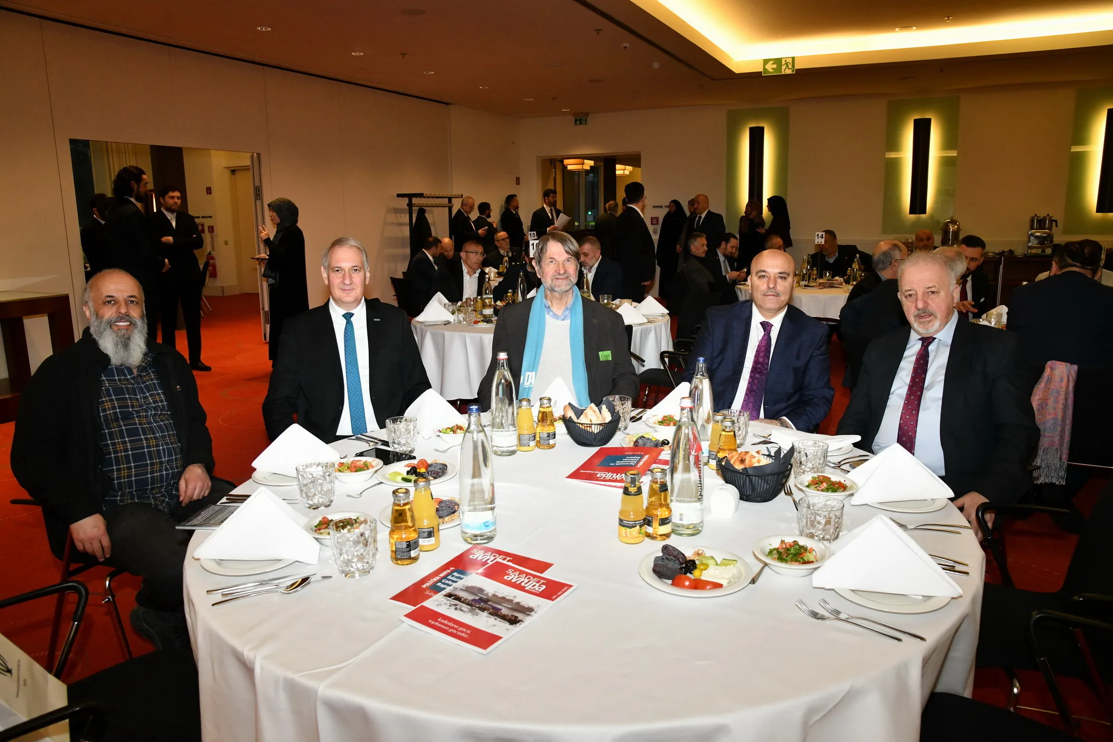 Saadet Partisi Genel Başkanı Mahmut Arıkan’dan Berlin’de Kritik Mesajlar