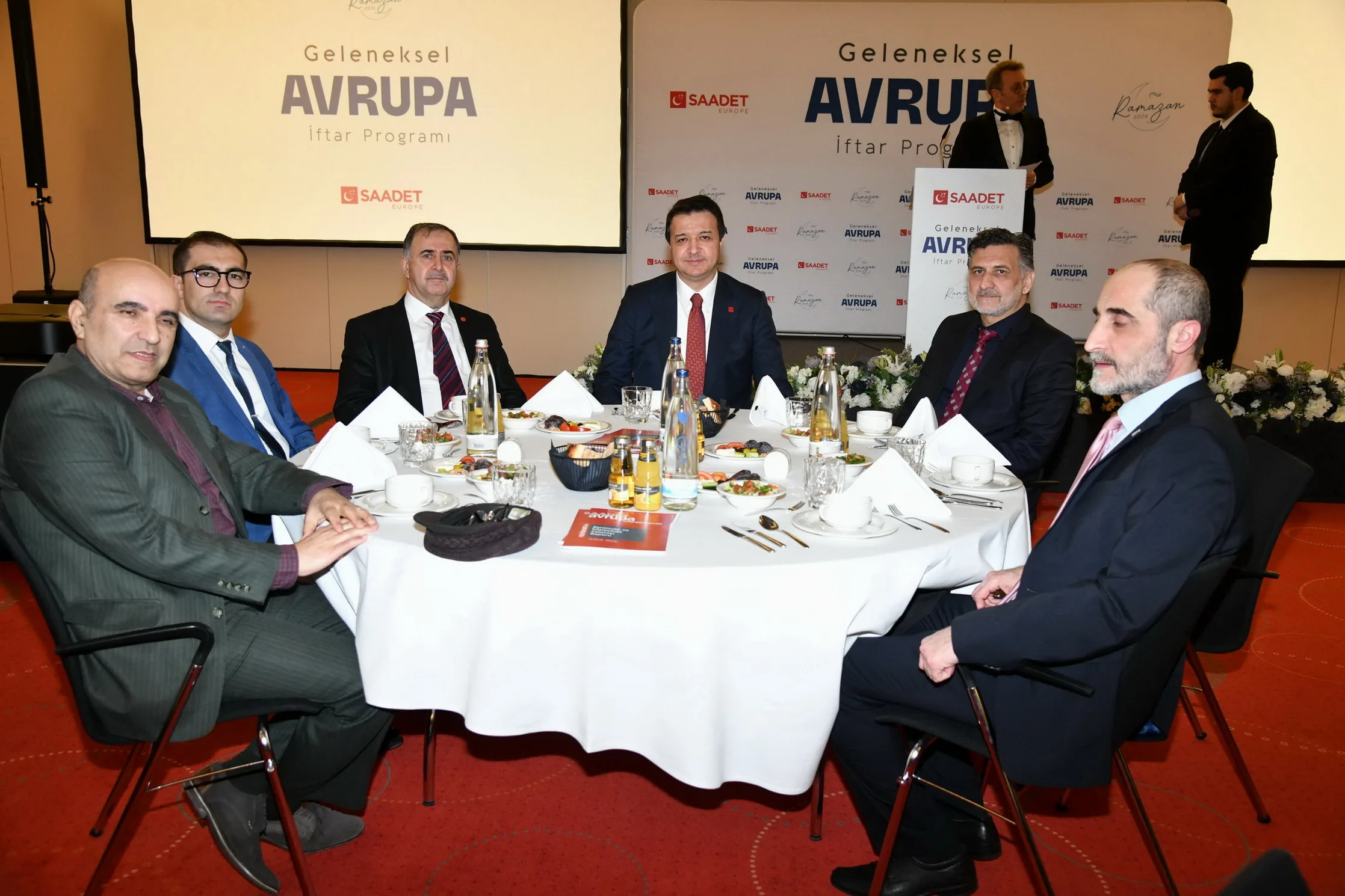Saadet Partisi Genel Başkanı Mahmut Arıkan’dan Berlin’de Kritik Mesajlar