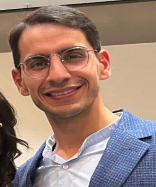 Kitzingen’de tarihi seçim: Dr. Enis Tiz belediye başkanı seçildi