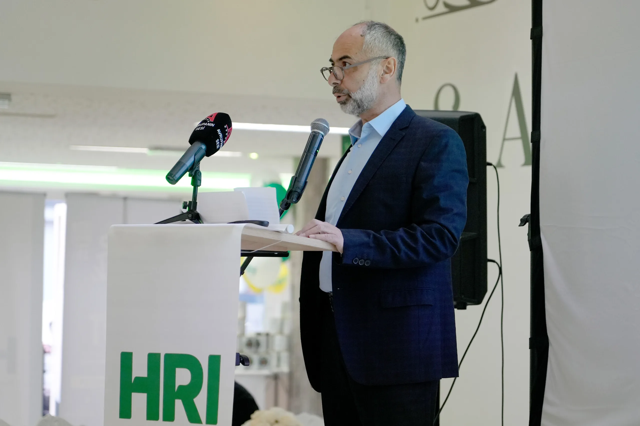 Köln’de Dünya Yetimler Günü’ne özel anlamlı iftar