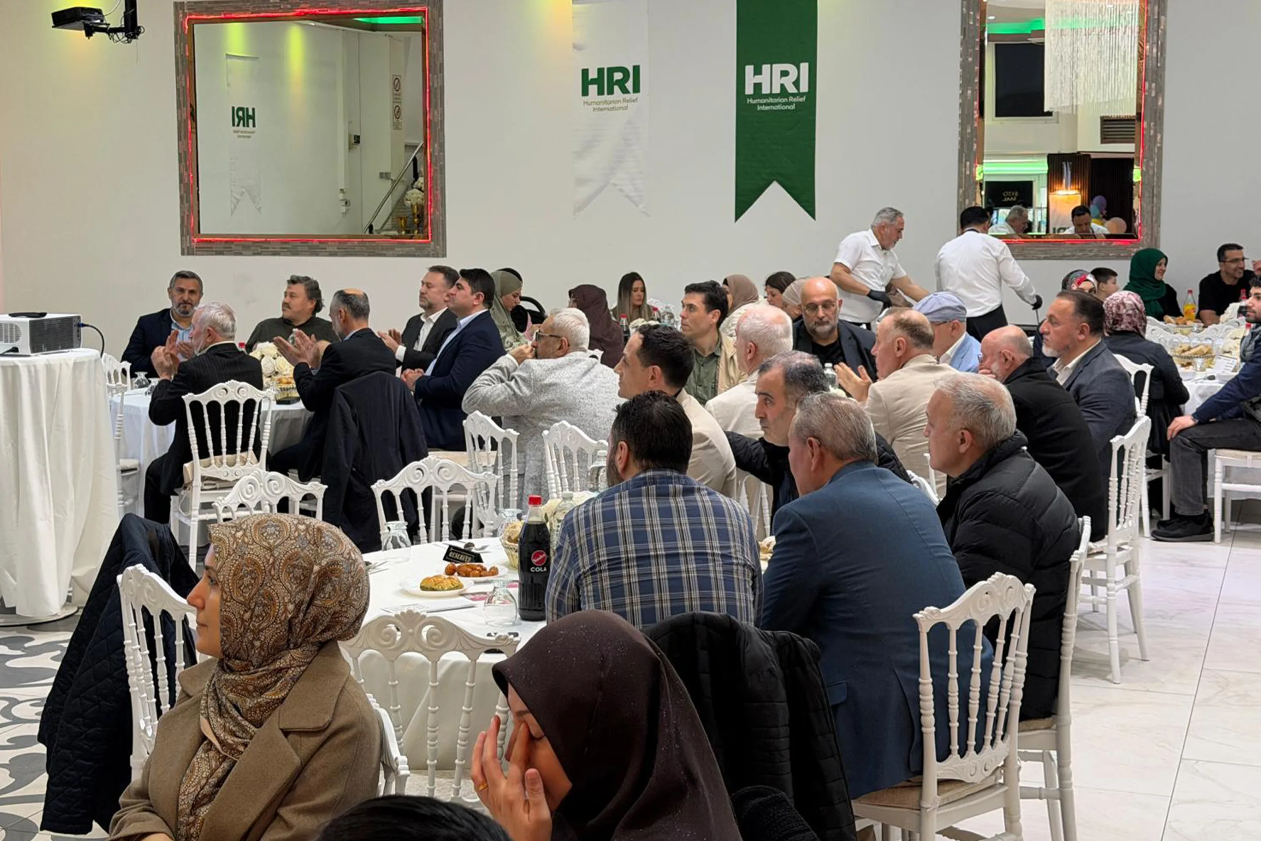 Köln’de Dünya Yetimler Günü’ne özel anlamlı iftar