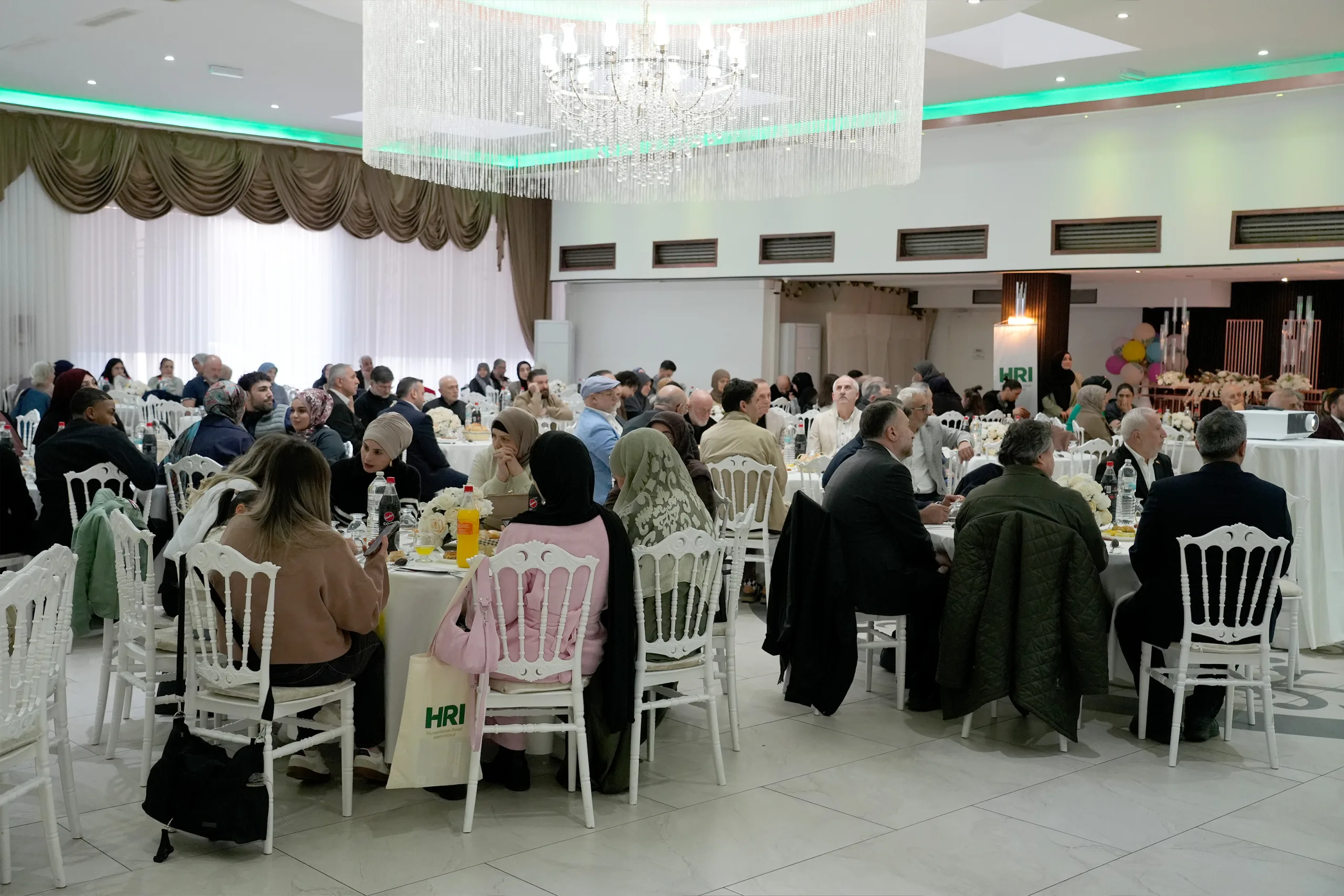 Köln’de Dünya Yetimler Günü’ne özel anlamlı iftar
