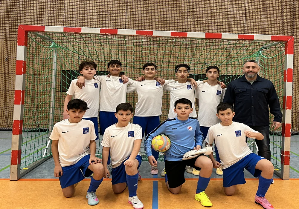 Aziz Nesin İlkokulu Berlin’de Bölgesel Futsal Şampiyonu Oldu