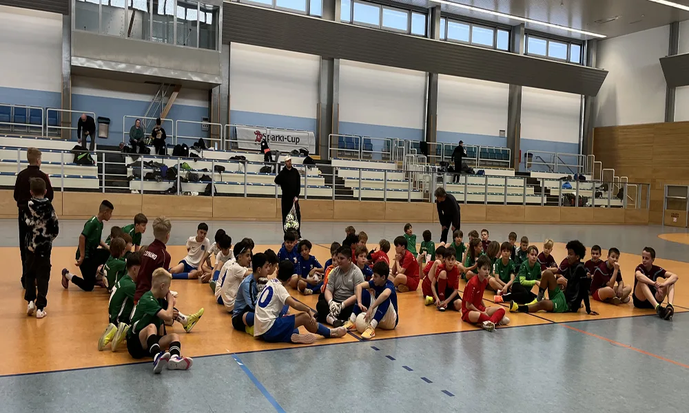 Aziz Nesin İlkokulu Berlin’de Bölgesel Futsal Şampiyonu Oldu