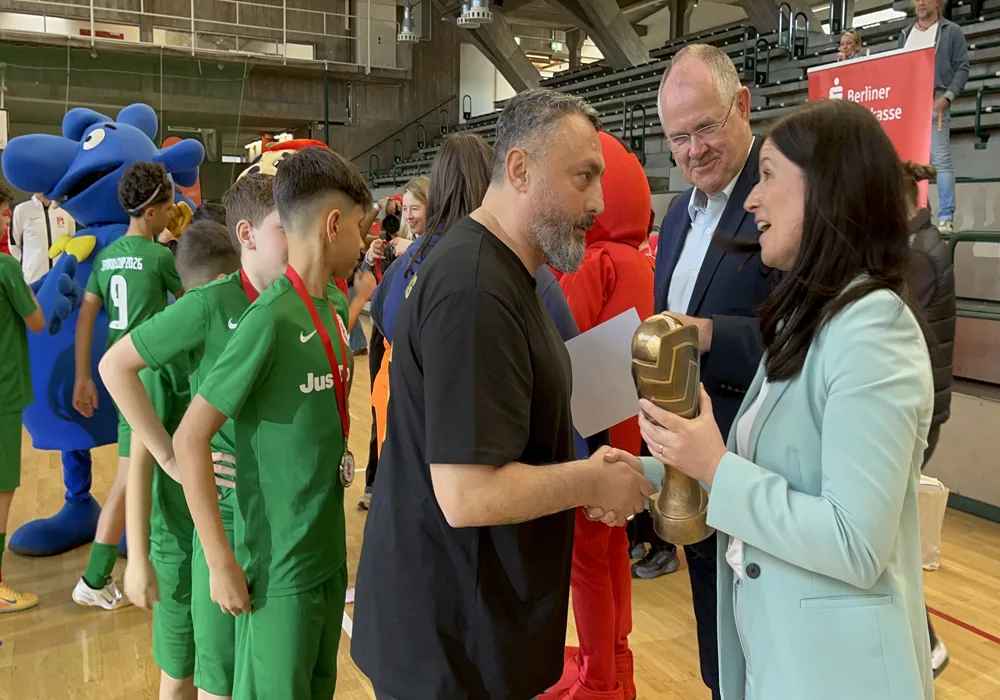 Berlin Şampiyonası’na Aziz Nesin İlkokulu Damgası