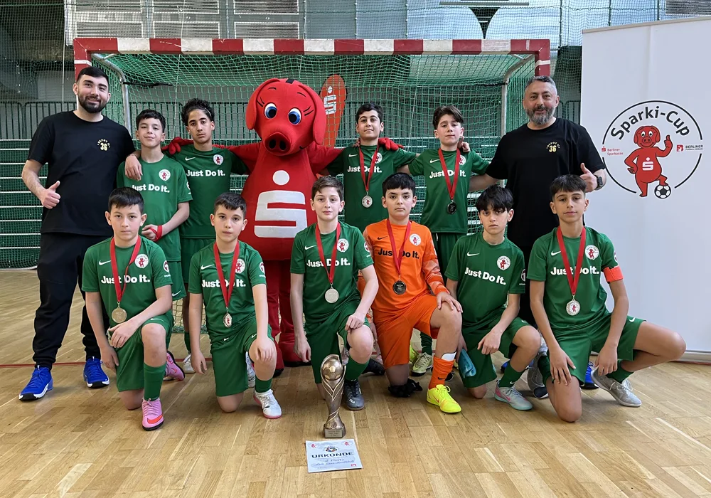 Berlin Şampiyonası’na Aziz Nesin İlkokulu Damgası
