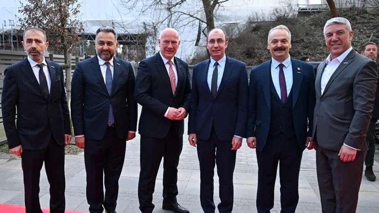 Berlin Eyalet Başbakanı Wegner: Türk girişimciler Berlin ekonomisinin parçası