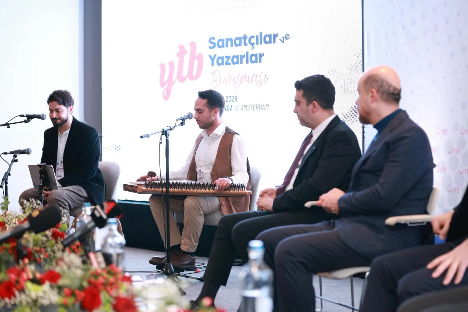 YTB Avrupa’daki Sanat Dünyasını Amsterdam’da Bir Araya Getirdi