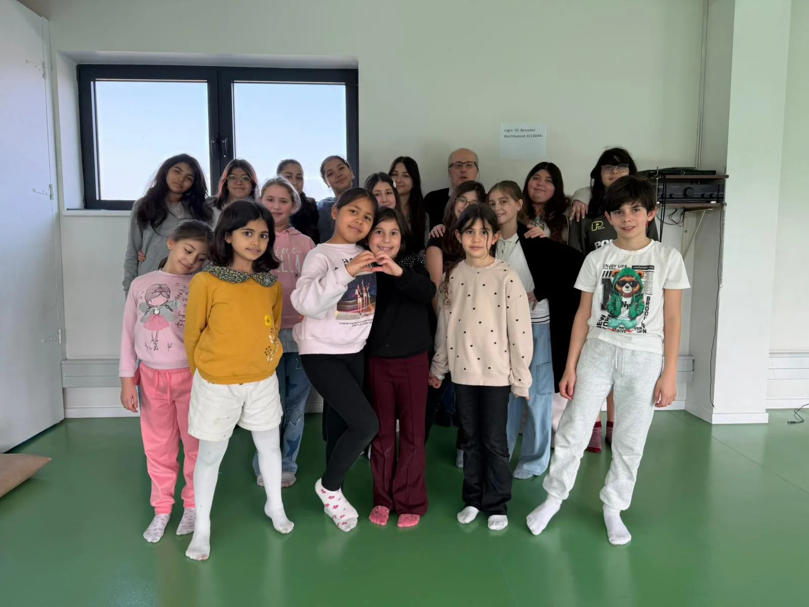 Binfikir Tiyatrosu Brüksel’de Dünya Tiyatro Günü’nü Özel Programla Kutlayacak