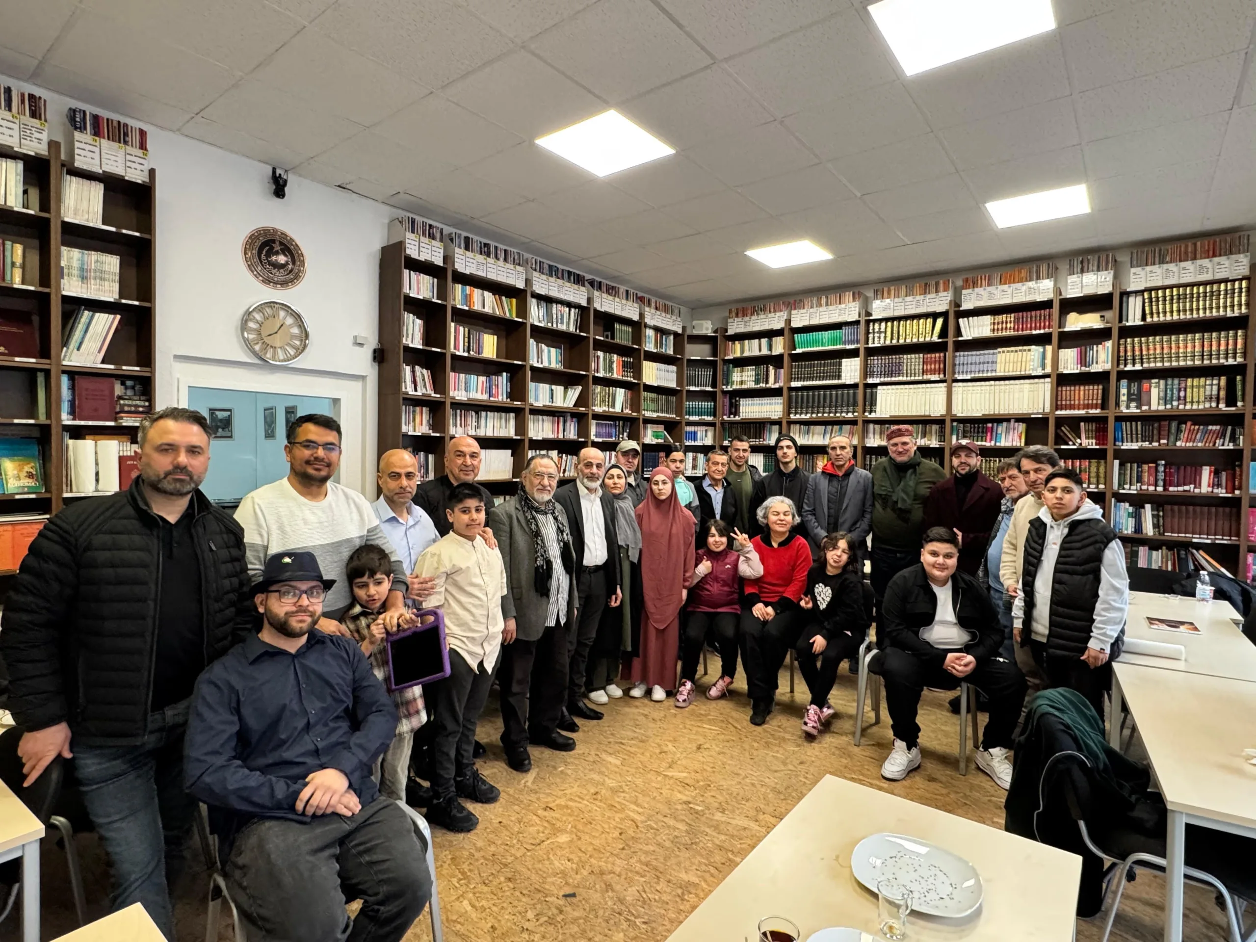 Berlin Türk Eğitim Derneği Üyeleriyle Bayramlaştı