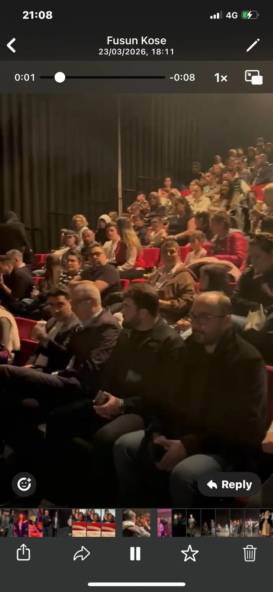 Brüksel’de Türkçe kahkaha yankılandı