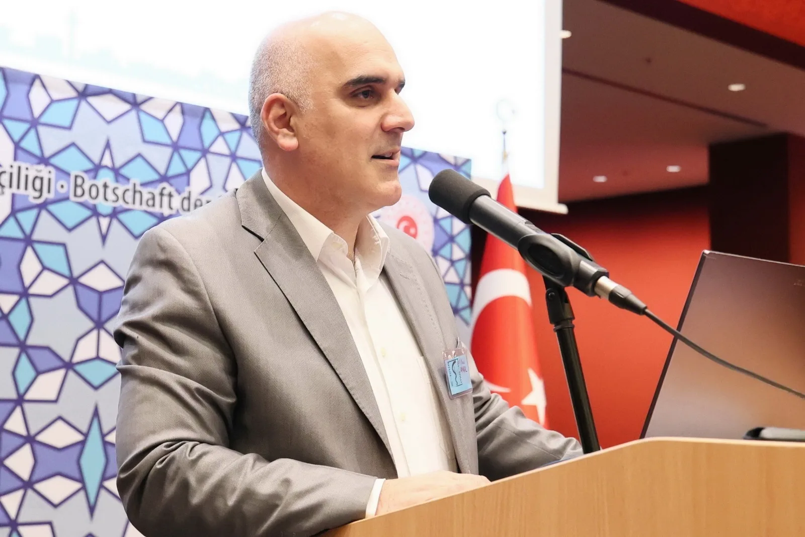 Berlin’de Tıp Dünyasının Kalbi Büyükelçilikte Attı